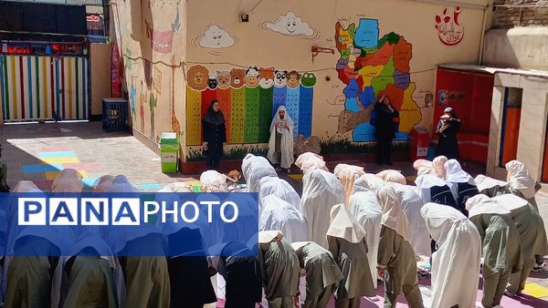 نواختن زنگ نماز با شعار «مِهر با مُهر» در مدارس شهرستان ملارد همزمان با آغاز سال تحصیلی