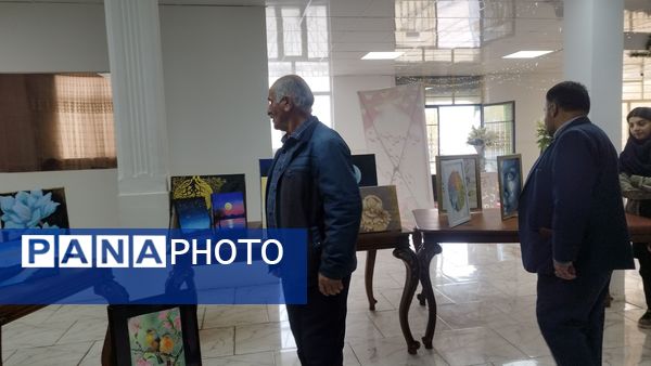 نمایشگاه دستاوردهای هنرجویان هنرستان شیخ محمد بلیغ و معرفت در شهرستان فیروزکوه
