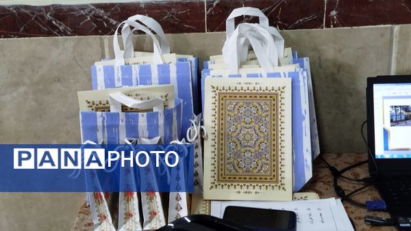 برگزاری انتخابات انجمن اولیا و مربیان دبیرستان فرزانگان 5 شهرستان ساوجبلاغ 