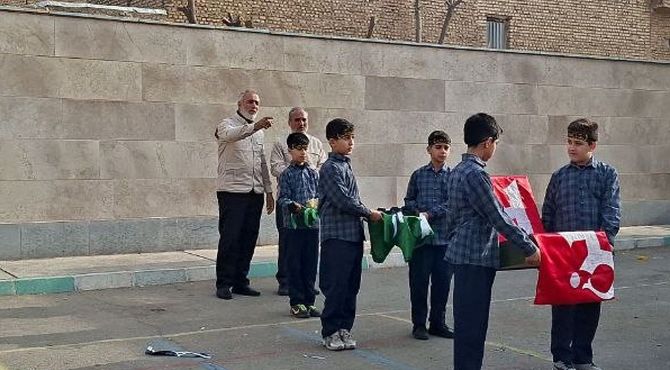 مدرسه ایمان میزبان پرچم مقدس امام حسین