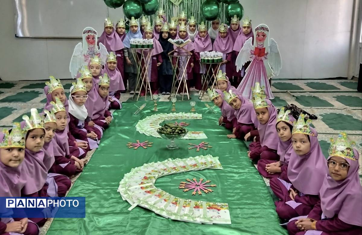 جشن قرآن پایه اول در دبستان دخترانه امام هادی (ع)