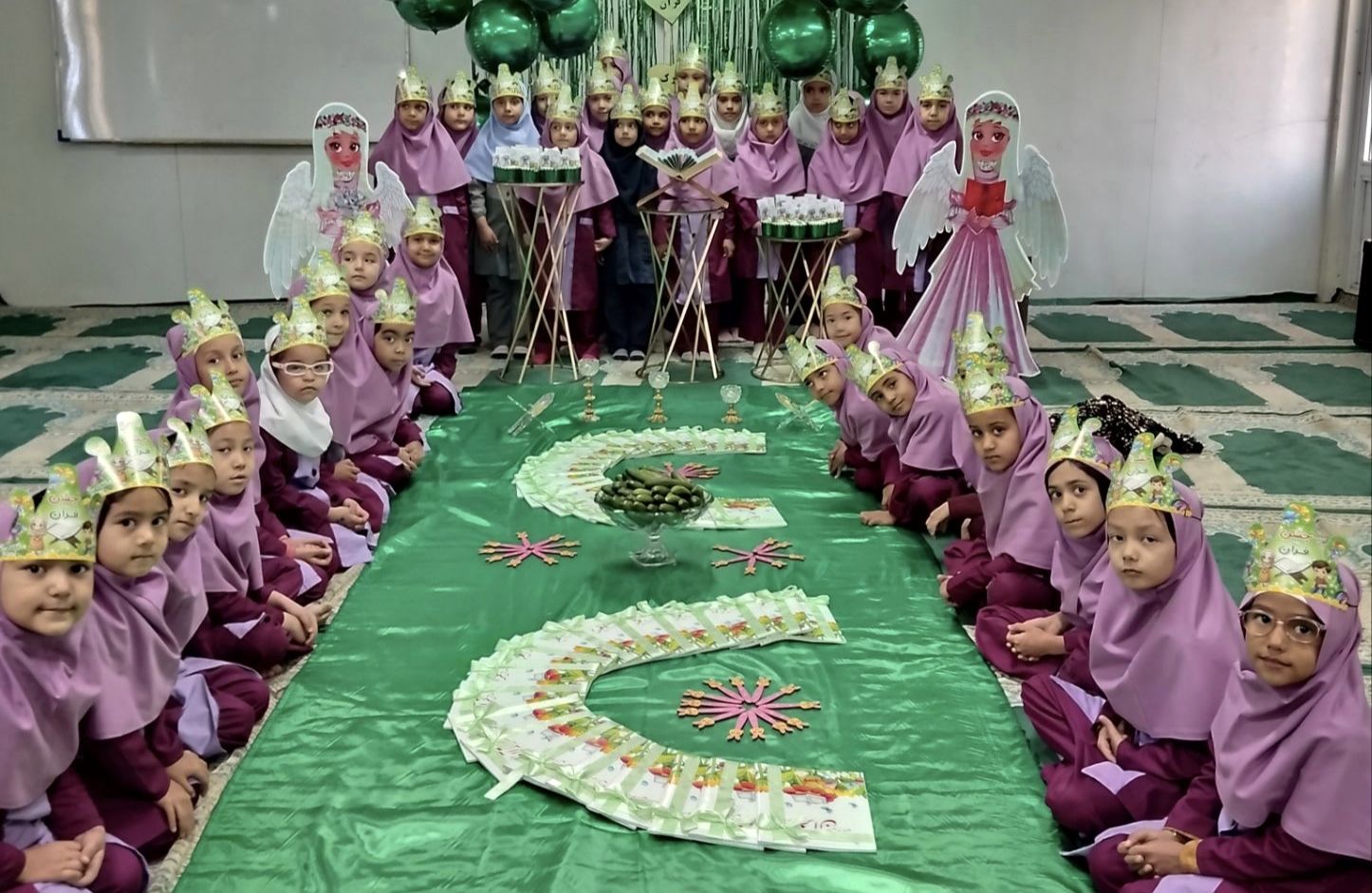 جشن قرآن پایه اول در دبستان دخترانه امام هادی (ع)