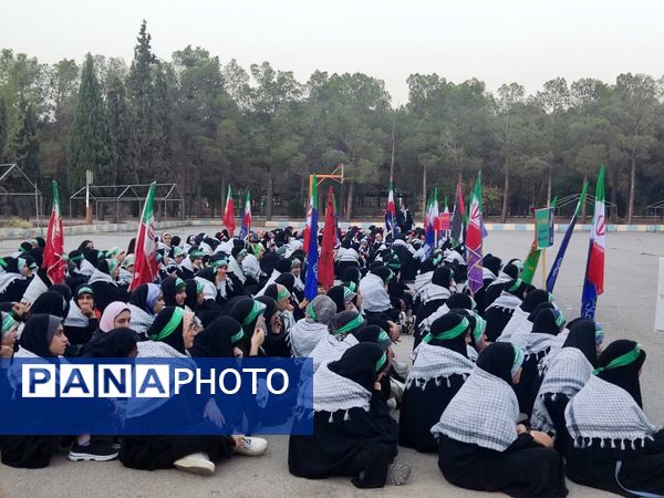 برگزاری اردو یاوران ولایت دختران متوسطه اول استان اصفهان