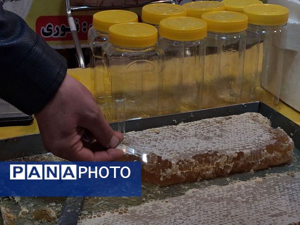 نمایشگاه عرضه مستقیم کالا ،سوغات و هدایا، صنایع دستی در شهرستان کاشمر 