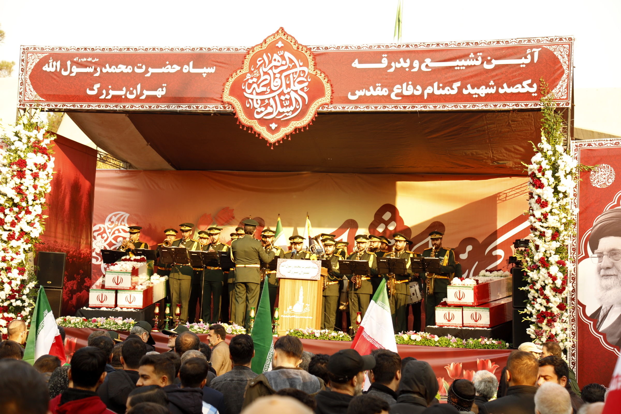 وداع باشکوه مردم با شهدای گمنام در قلب پایتخت