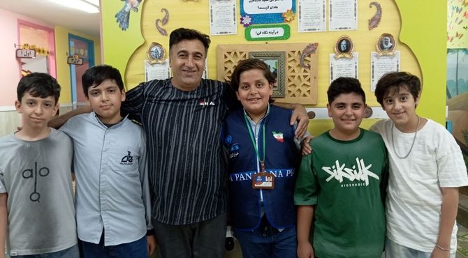 آقای نعمتی قهرمان گمنام مدرسه، خالق لبخندها