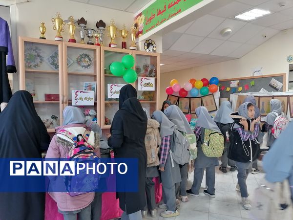 نمایشگاه کارآفرینی هنرستان عصمتیه نوخندان