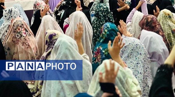 اعتکاف دختران در قاب مسجد امام محمد باقر (ع) تبریز