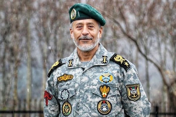 امیر سیاری: آمادگی کامل شکست دشمن را داریم