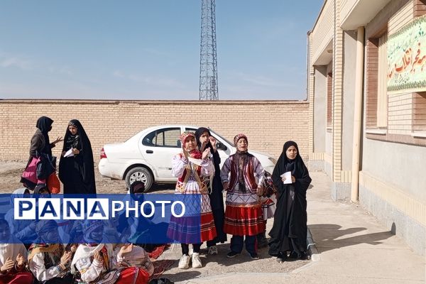 جشن دهه فجر در مدرسه شهید معتمدی