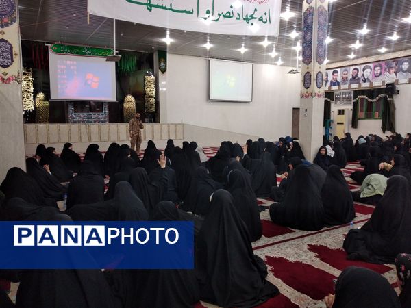 سفری در دل هشت‌ سال دفاع‌ مقدس