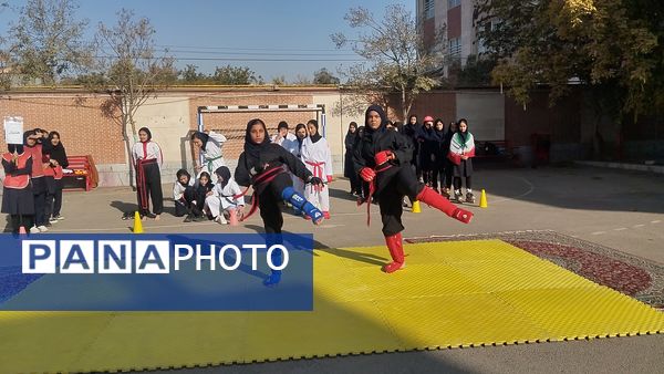 المپیاد ورزشی در مدرسه هوشیار ناحیه یک مشهد