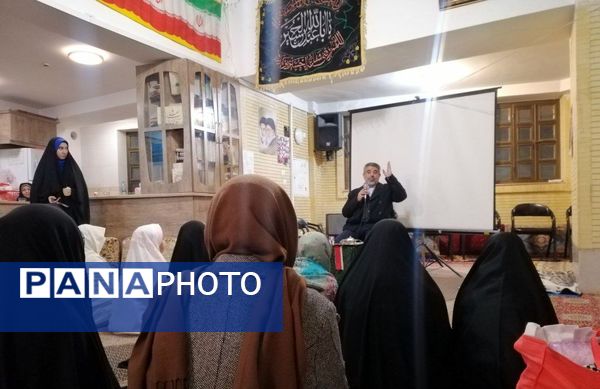 اعتکاف دختران در قاب مسجد امام محمد باقر (ع) تبریز