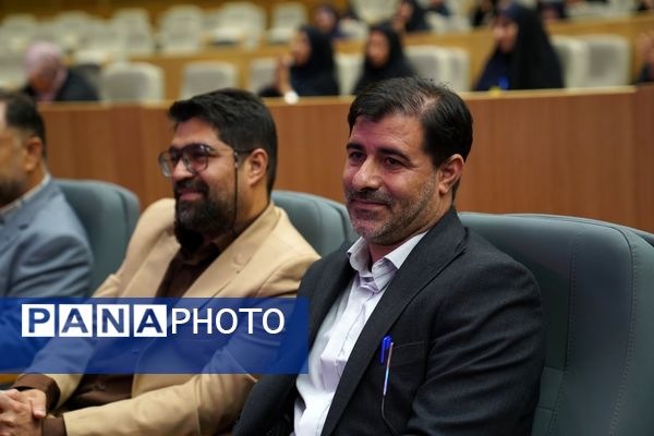 آیین تجلیل از معلمان نمونه و فداکار استان اصفهان