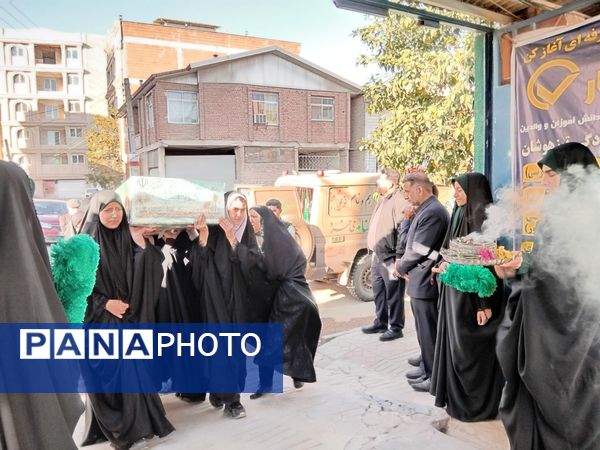 دبیرستان نجم میزبان پیکر یک شهید گمنام شد