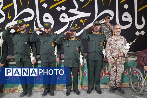 گلباران مزار شهدای ملارد با حضور مسئولان و خانواده‌های معظم شهدا 