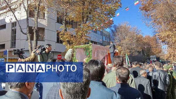 تشییع پیکرشهداى گمنام در شهرکرد 