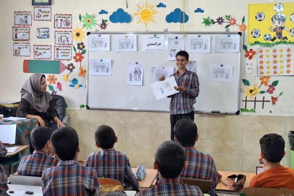 آموزش مهارت جراتمندی توسط دانش‌آموز خبرنگار پانا همگام با معلم