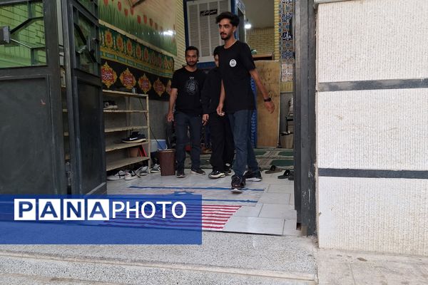 راه را باز نمایید...محرم آمد