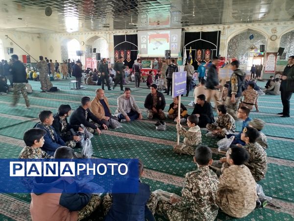 گردهمایی باشکوه بسیجیان کاشمر در باغمزار به مناسبت هفته بسیج  