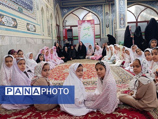 نماز جمعه با حضور دانش‌آموزان فعال بسیجی شهر بن