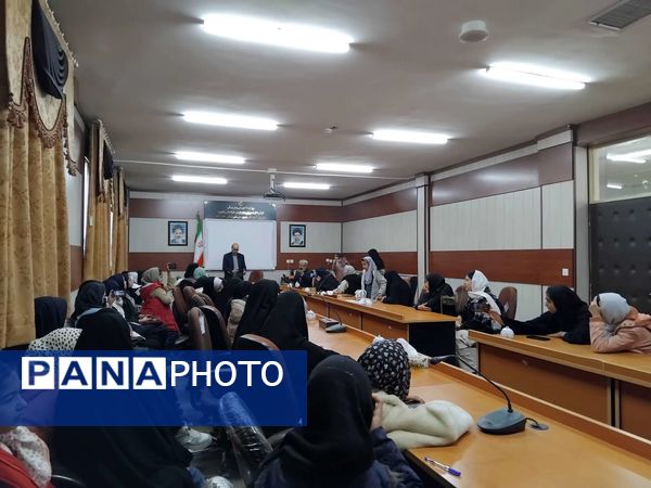 برگزاری جلسه هم اندیشی خبرنگاران پانا و آزمون خبرنویسی در خلیل آباد