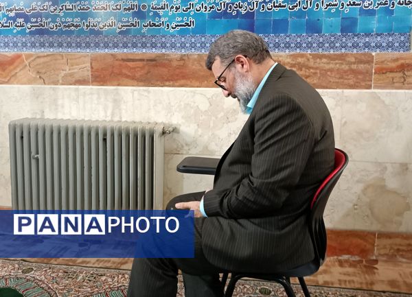 جلسه اولیاء مربیان در دبیرستان نمونه دولتی شهدای علم و فناوری بهارستان دو