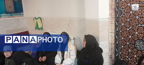 آموزش عملی آمادگی دفاعی در دبیرستان فرزانگان استعداد درخشان ملارد