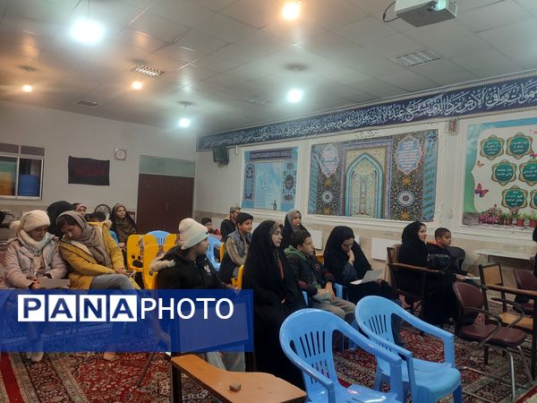 جلسات هم‌اندیشی دانش‌آموزان کانونی دردبیرستان امام خمینی کاشمر