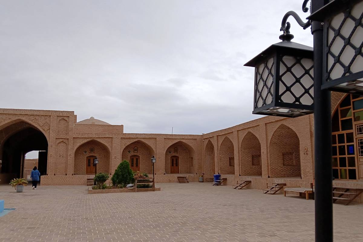 کاروانسرای شاهعباسی ایوانکی، مکانی تاریخی در مسیر جاده ابریشم بوده است
