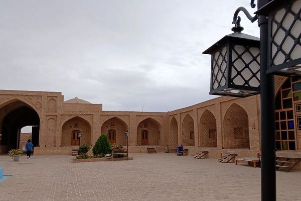 کاروانسرای شاه‌عباسی ایوانکی، مکانی تاریخی در مسیر جاده ابریشم بوده است