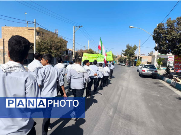 حضور پرشور دانش‌آموزان مدارس خاتم در راهپیمایی ۱۳ آبان 