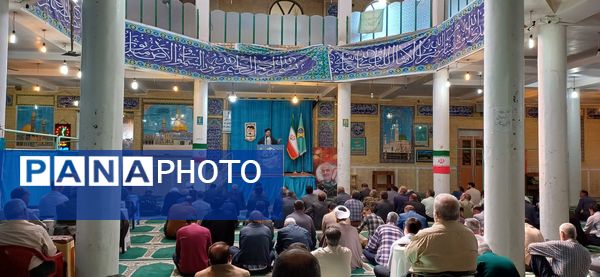نماز جمعه باشکوه و آیین تجلیل از برگزیدگان رویداد «دختران حاج قاسم» 
