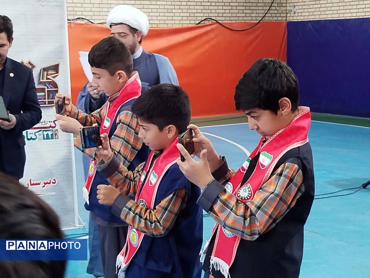 حضور پر شور خبرنگاران پانا در جشن کتاب روستای فدافن