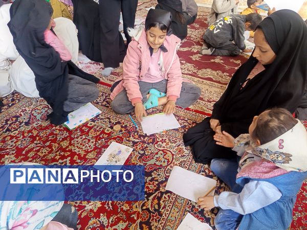 برپایی غرفه کودک در نماز جمعه کاشمر