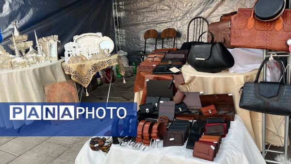 نمایشگاه «شکوه هجرت» و «طلایه داران اقتصاد ملی»