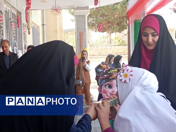 طلوع شکوفه‌های امید در دبستان امین زاده فاروج 