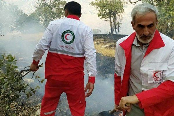 مهار آتش‌سوزی مراتع دشت هلن دهستان مشایخ 