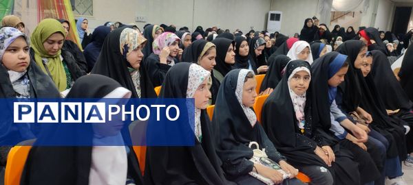 حضور دانش‌آموزان مدرسه خاقانی در جشن دختران آفتاب شیروان