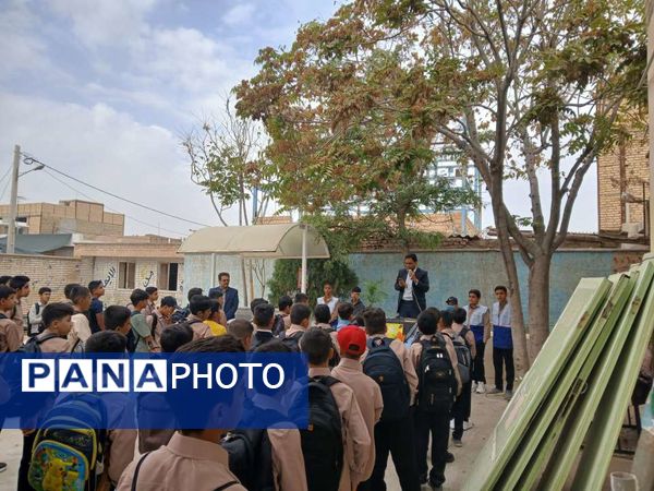 آغاز سال تحصیلی جدید در دبیرستان امید