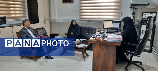بازدید سرگروه‌های آموزشی از دبیرستان مهشید مصلی نژاد