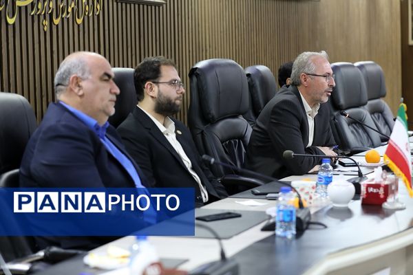 نشست تخصصی قائم مقام سازمان دانش‌آموزی با تشکل‌های پیشتازان در آذربایجان غربی