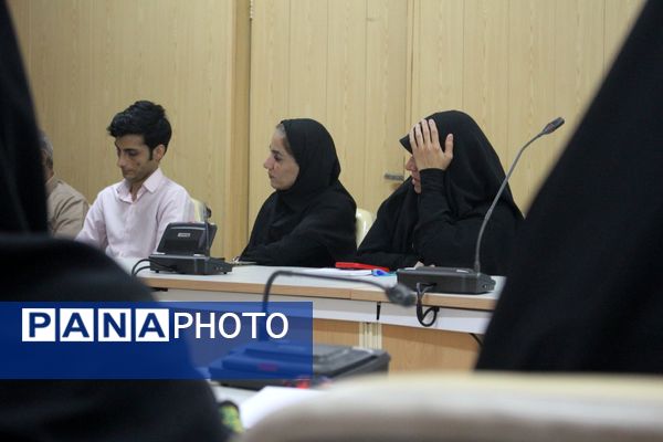 نشست مدیرکل آموزش و پرورش استان با همکاران معاونت پرورشی و فرهنگی 