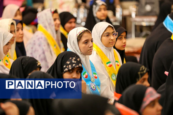 هم‌نشینی معنویت و تعلیم در مسجد