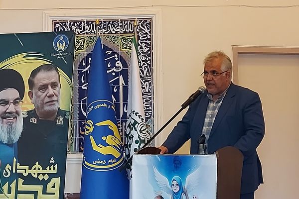 جشن عاطفه‌ها گامی ارزشمند در کمک‌رسانی به دانش‌آموزان نیازمند است