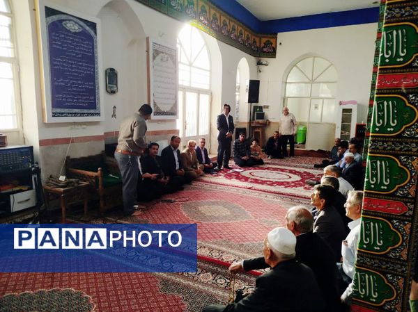 جلسه هادی هاشمینیا با اهالی محله دهمحسن؛ تأکید بر رفع مشکلات زیرساختی و خدمات شهری