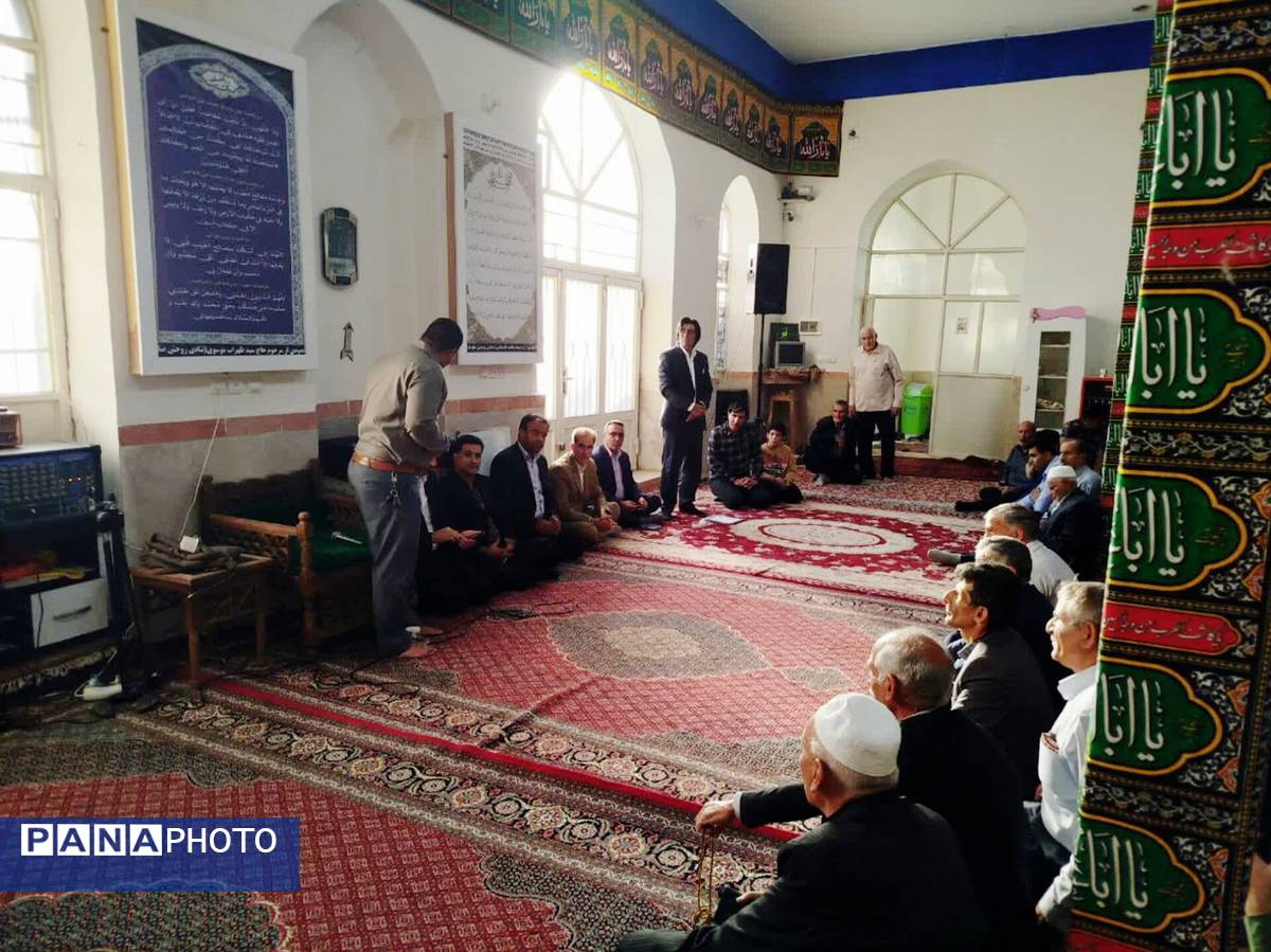 جلسه هادی هاشمینیا با اهالی محله دهمحسن؛ تأکید بر رفع مشکلات زیرساختی و خدمات شهری