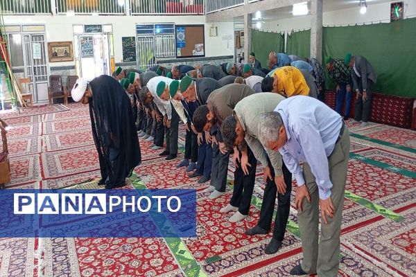 اقامه نماز جمعه در هفته دفاع مقدس  در شهر بار نیشابور