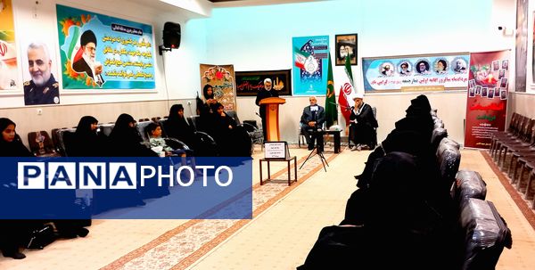 نشست بانوان ستاد نماز جمعه با امام جمعه شهرستان کاشمر 