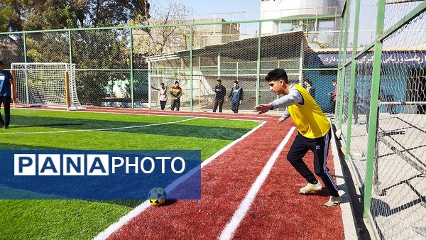 روز اول از مسابقات فوتبال المپیاد ورزشی دبیرستان شاهد ابوذر غفاری نیشابور 